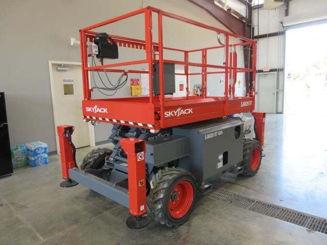 2025 Skyjack SJ-6826RT-2