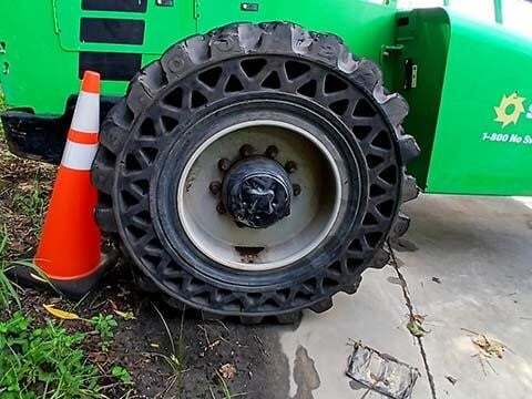 2016 SkyTrak 8042-10