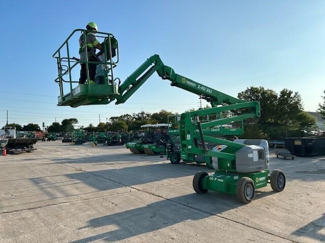 2016 Genie Z-45/25J DC-2