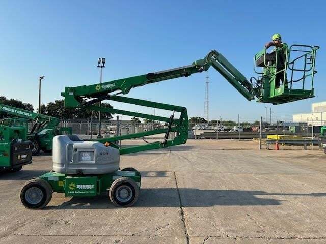 2016 Genie Z-45/25J DC-4