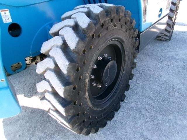 2022 Genie GTH-1056-10