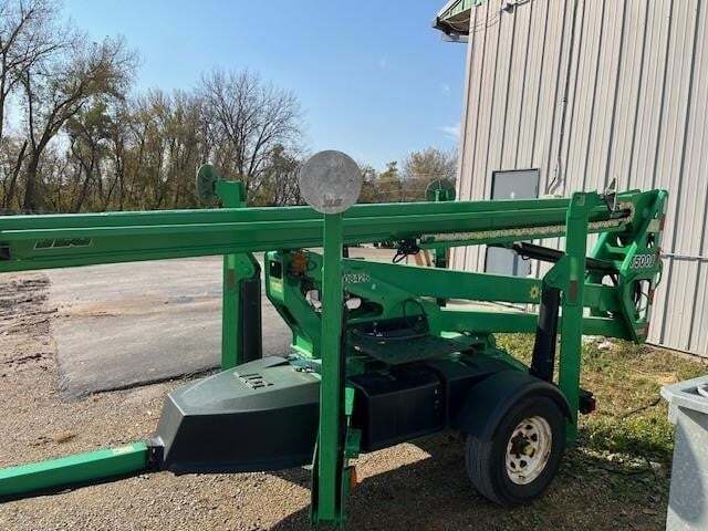 2017 JLG T500J-7