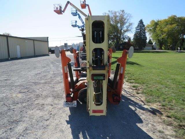 2018 JLG T350-7