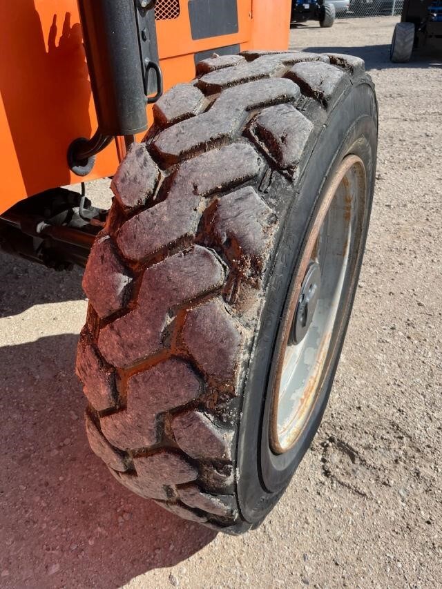 2017 SkyTrak 8042-10