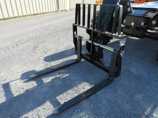 2025 SkyTrak 8042-19