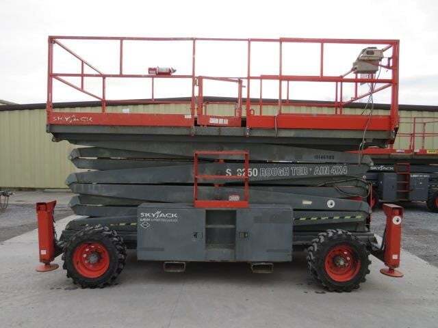 2013 Skyjack SJ9250 RT-5