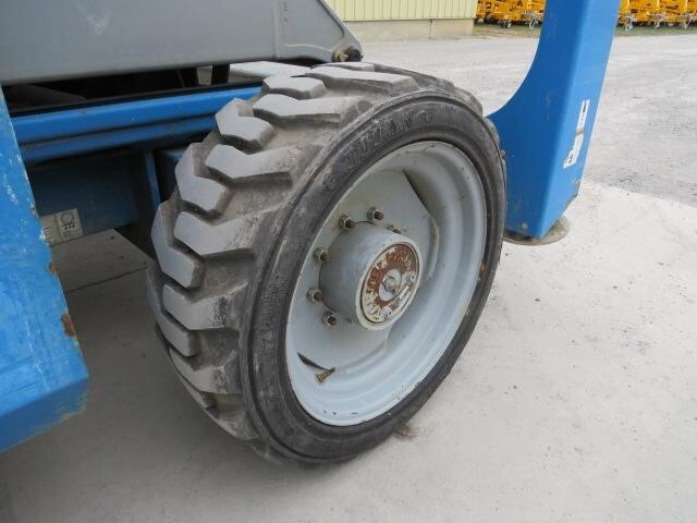 2013 Genie GS-4390 RT-10