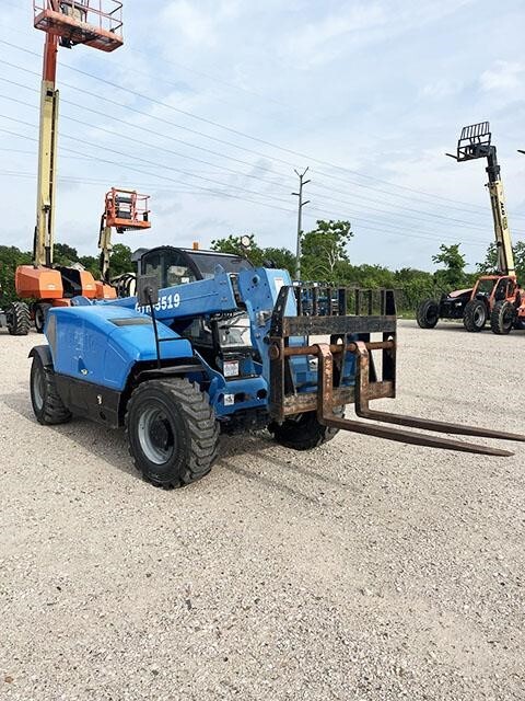 2017 Genie GTH-5519-5