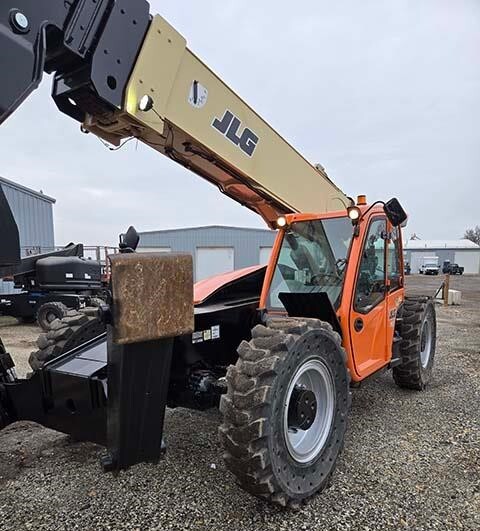2017 JLG 1255-2
