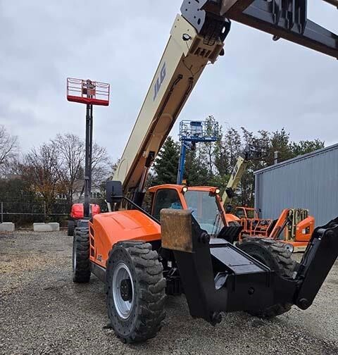 2017 JLG 1255-8