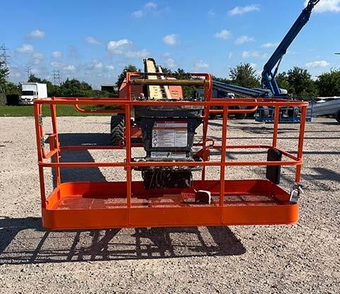 2017 JLG 800S-3