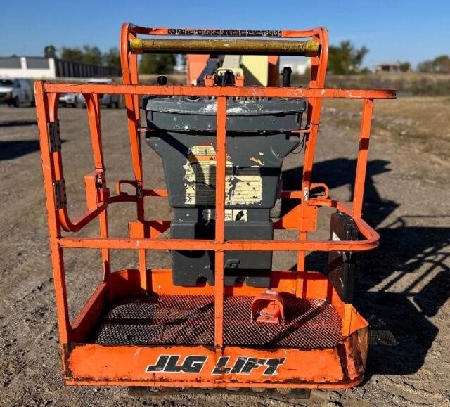 2018 JLG E300AJP-2