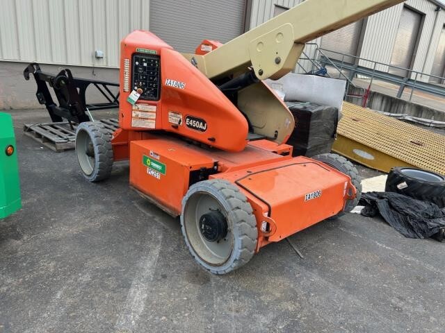 2015 JLG E450AJ-3