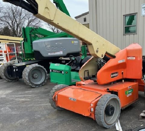 2015 JLG E450AJ-1