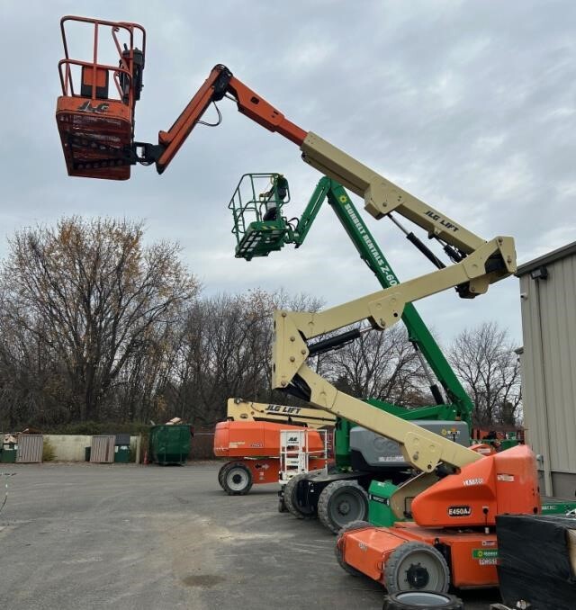 2015 JLG E450AJ-4