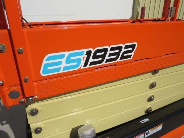 2025 JLG ES1932-20