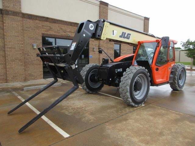 2025 JLG 943-2