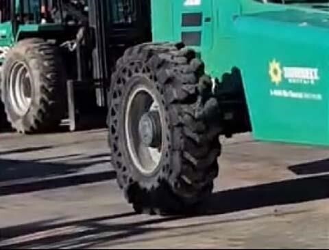 2016 SkyTrak 10054-11