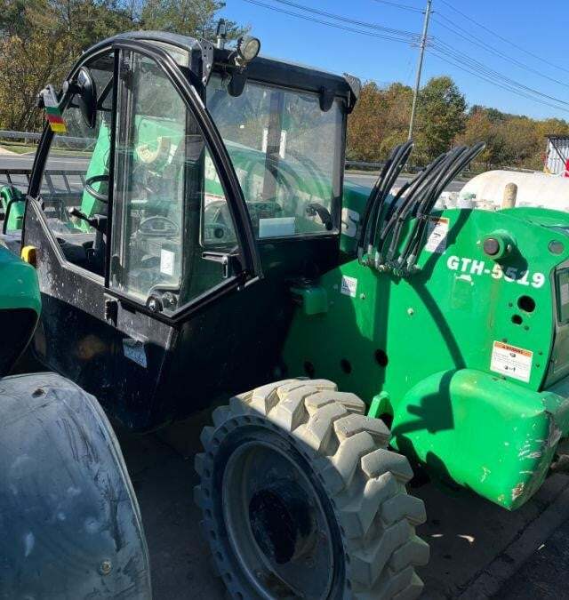 2017 Genie GTH-5519-2