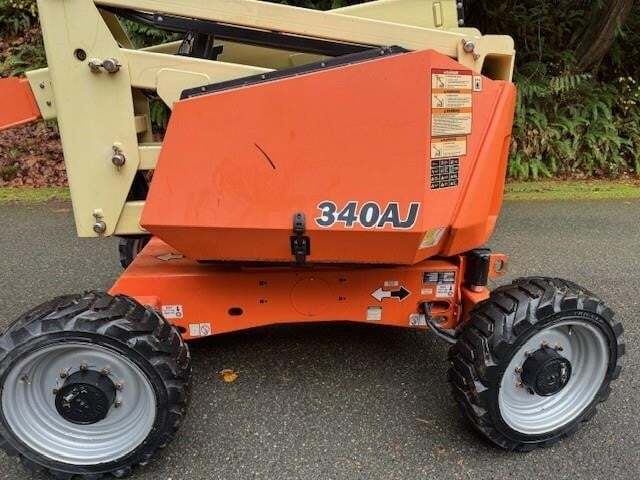 2018 JLG 340AJ-1