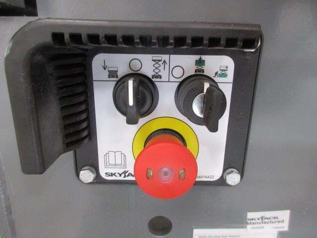 2025 Skyjack SJ4732-17