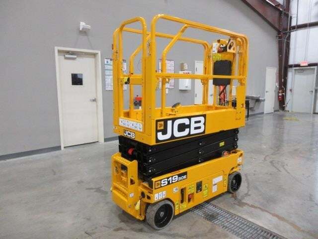 2023 JCB S1930E-4