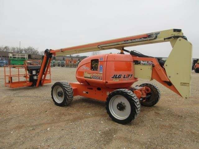 2016 JLG 600AJ-4