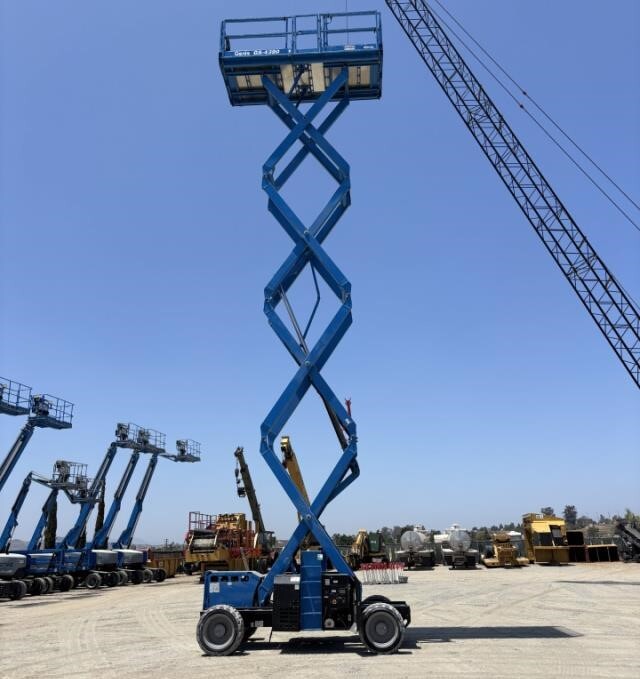 2022 Genie GS-4390 RT-18