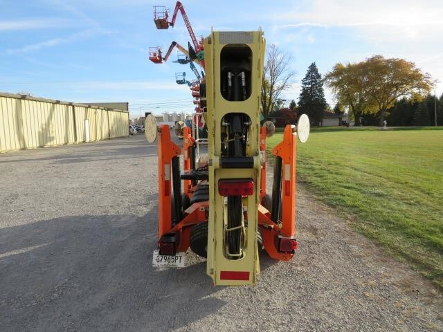 2018 JLG T350-7