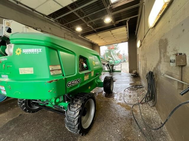 2017 JLG 660SJ-3