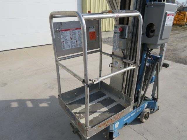 2009 Genie AWP-40S-12