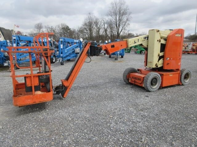 2015 JLG E300AJP