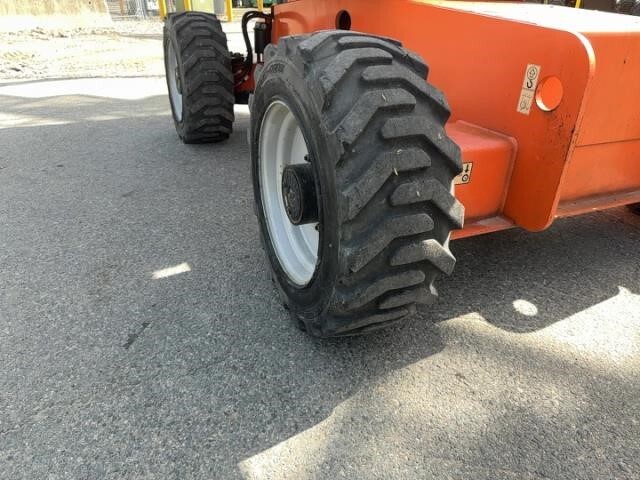 2015 JLG 660SJ-24