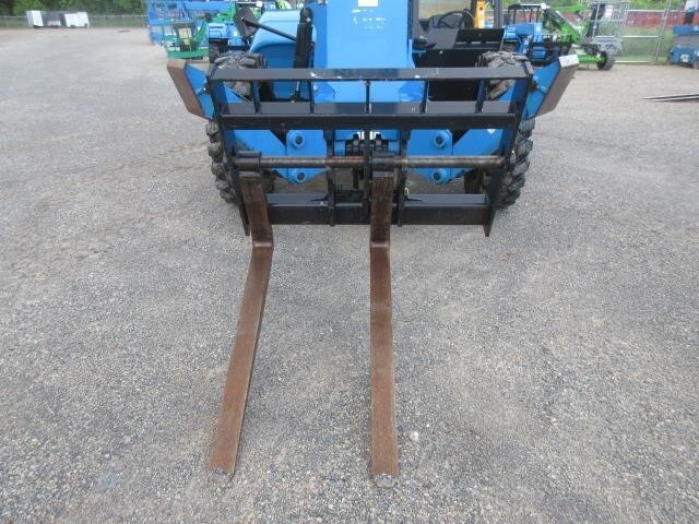 2023 Genie GTH-1056-5