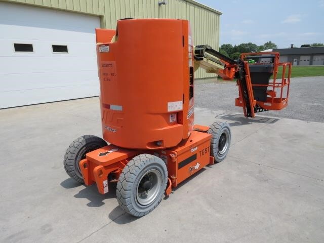 2018 JLG E300AJP-6