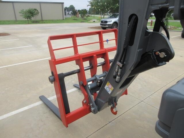 2025 Skyjack SJ843 TH-8