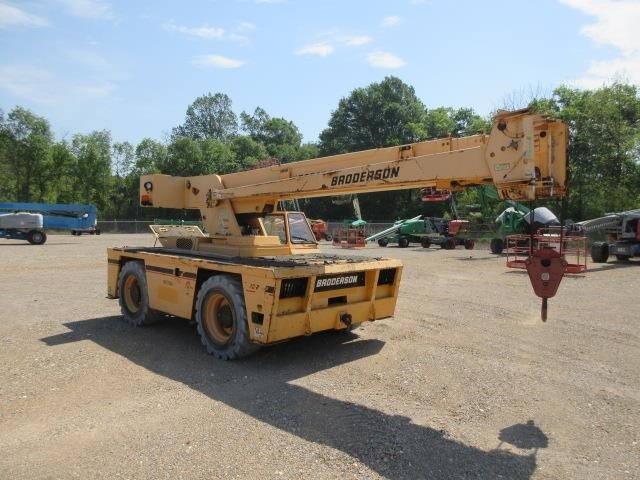 2013 Broderson IC-200-3H-2