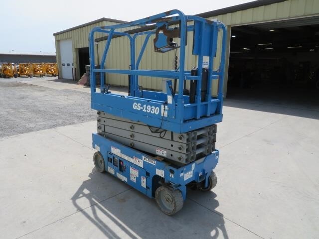 2018 Genie GS1330M-4