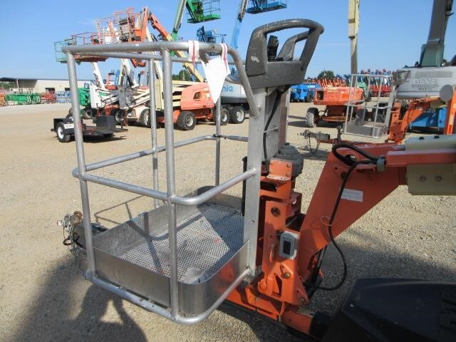 2018 JLG T350-8