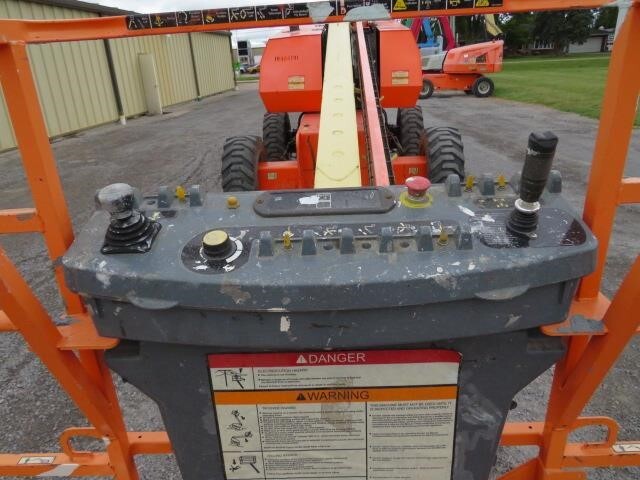 2015 JLG 600S-10
