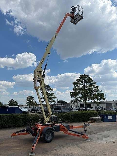 2018 JLG T350-28