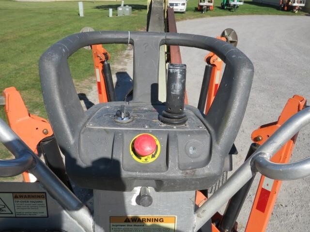 2018 JLG T350-9