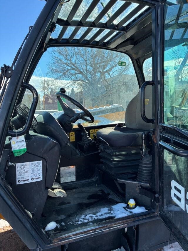 2016 JCB 507-42-7