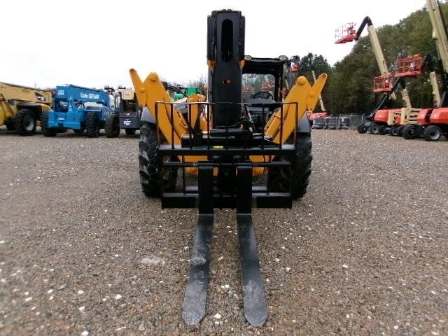 2017 JCB 510-56-5