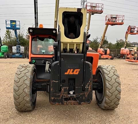 2017 JLG 1055-7