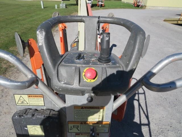 2018 JLG T350-10