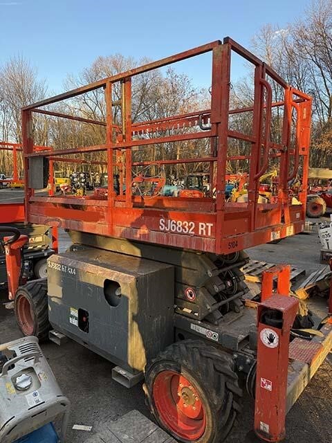 2018 Skyjack SJ-6832RT-4