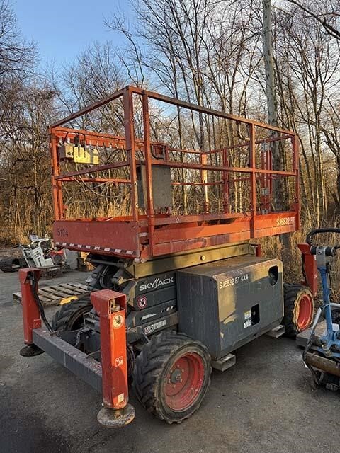 2018 Skyjack SJ-6832RT-3