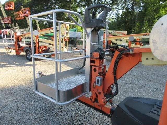 2018 JLG T350-8