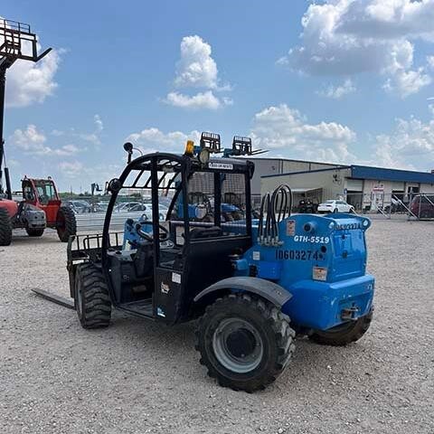 2017 Genie GTH-5519-7